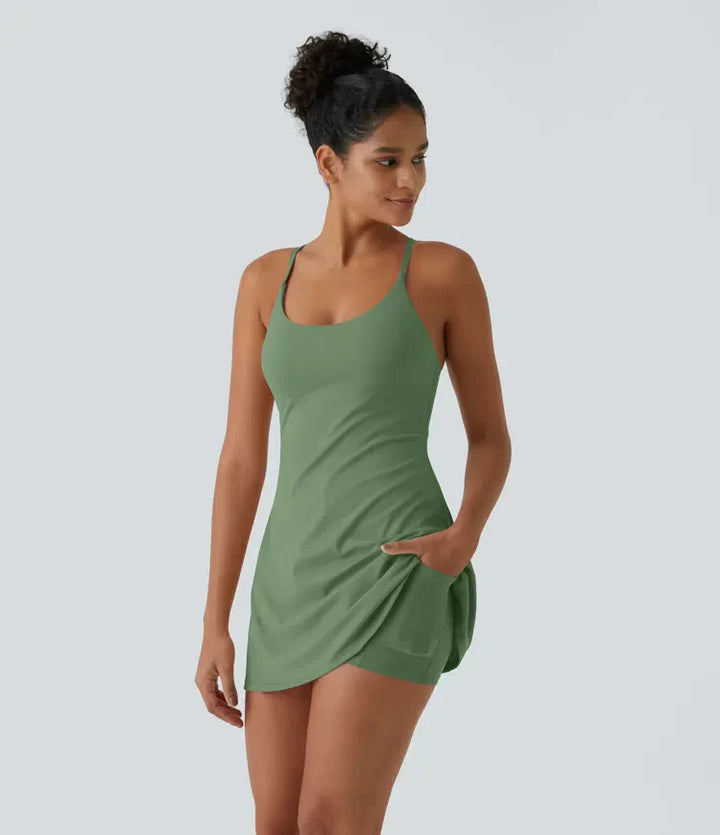 Kvinder shaping kjole med indbygget bh og shorts, ideel til enhver anledning.