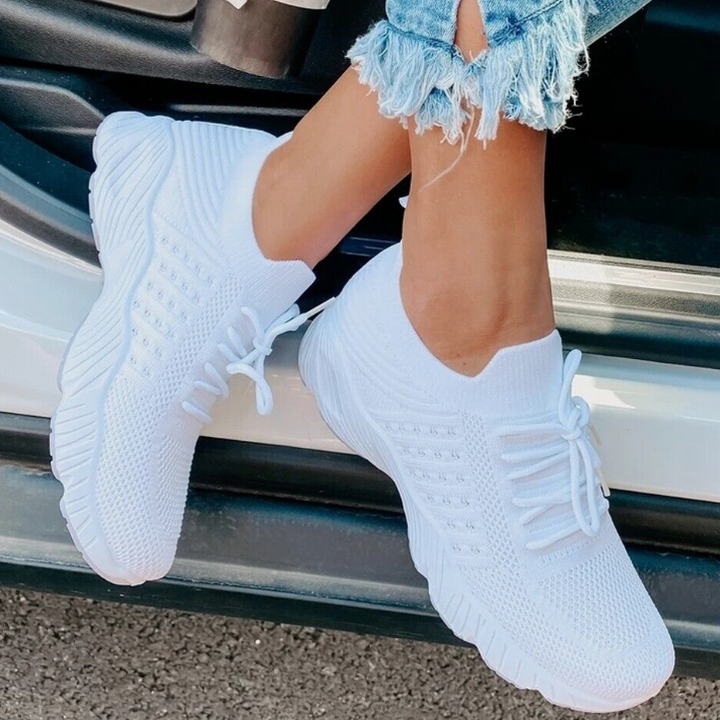 "Dame sneakers i elegant design, komfortabel med fleksibel sål og åndbare materialer, ideel til daglig brug."