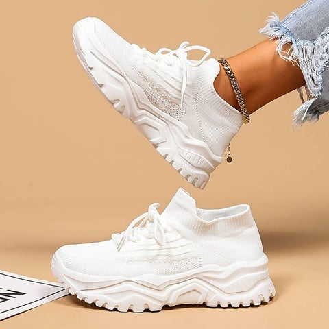 Stilrene dame sneakers med åndbart mesh og ekstra fodstøtte. Fås i hvid, sort, beige og lyserød.
