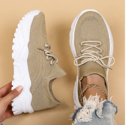 Ortopædiske dame sneakers, der fremmer sunde fødder. Åndbare og komfortable med god fodstøtte.