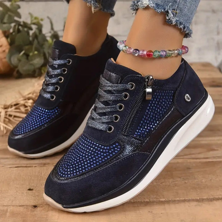 Behagelige hverdagssko: dame sneakers med rund snude, sidelås og optimal komfort for fødderne.