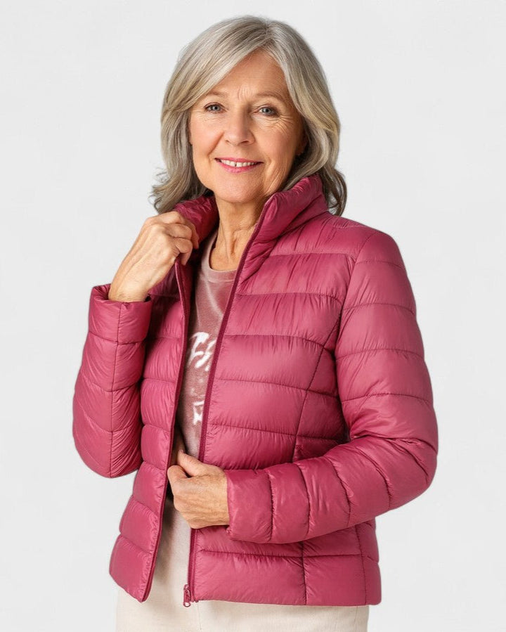 Dame ultralet dunfyldt jakke til hverdagsbrug og rejser, komfortabel og varm.