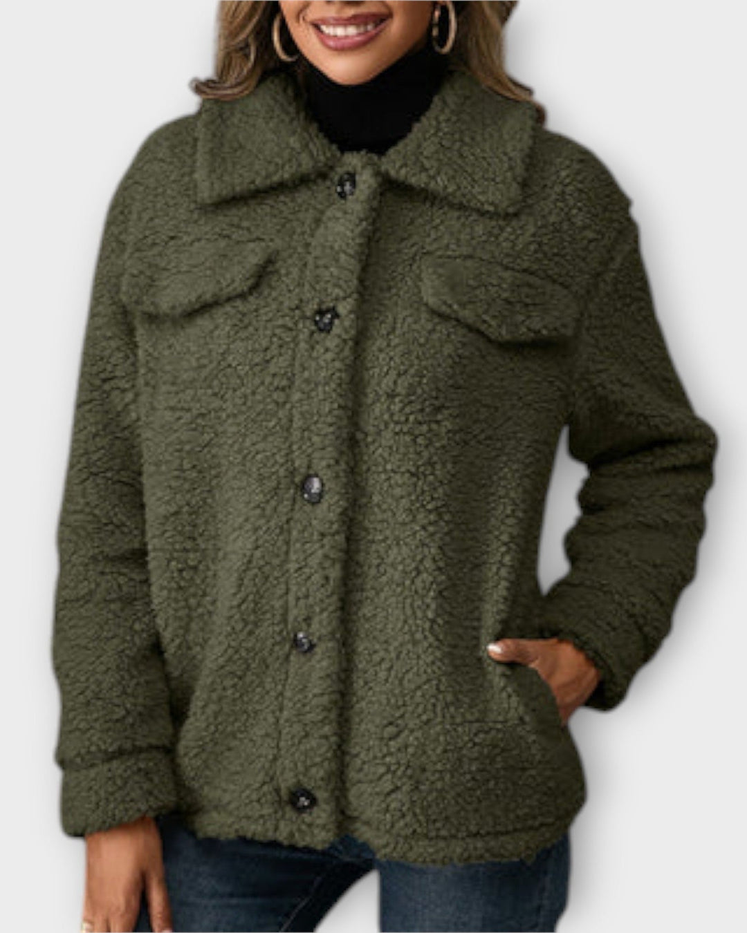 Behagelig dame teddy jakke med hætte. En varm fleece vinterjakke, perfekt til afslappet brug og udendørs eventyr.