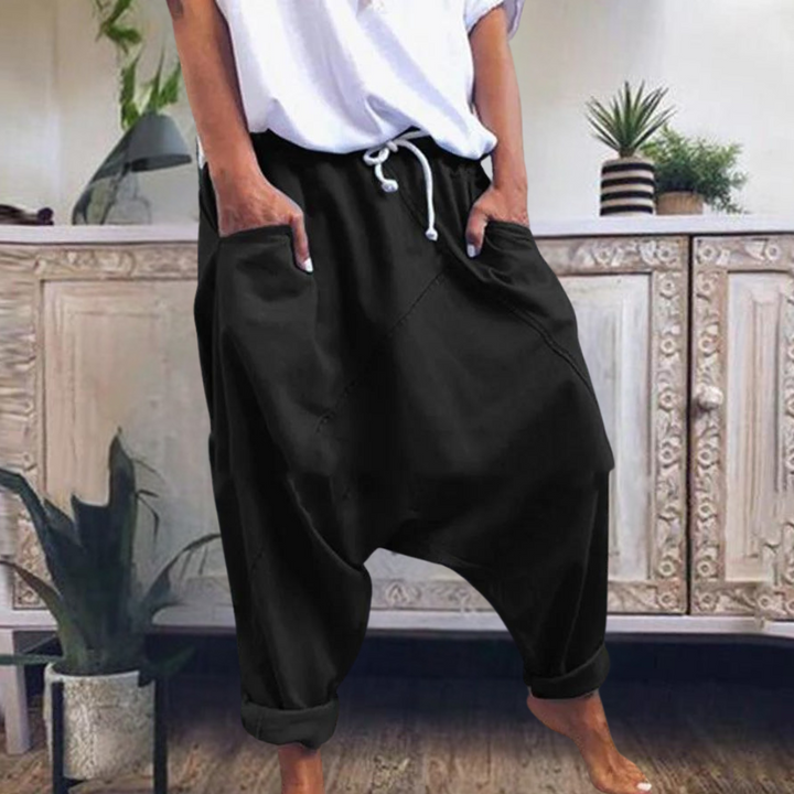 Afslappede damebukser med løs pasform, ideelle som komfortbukser. Perfekt til streetwear og hverdagsmode.