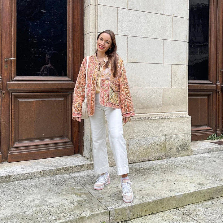 "Darla jakke i kashmir med elegant print, damejakke, unikt design, blødt stof, moderigtig og alsidig til damegarderoben."