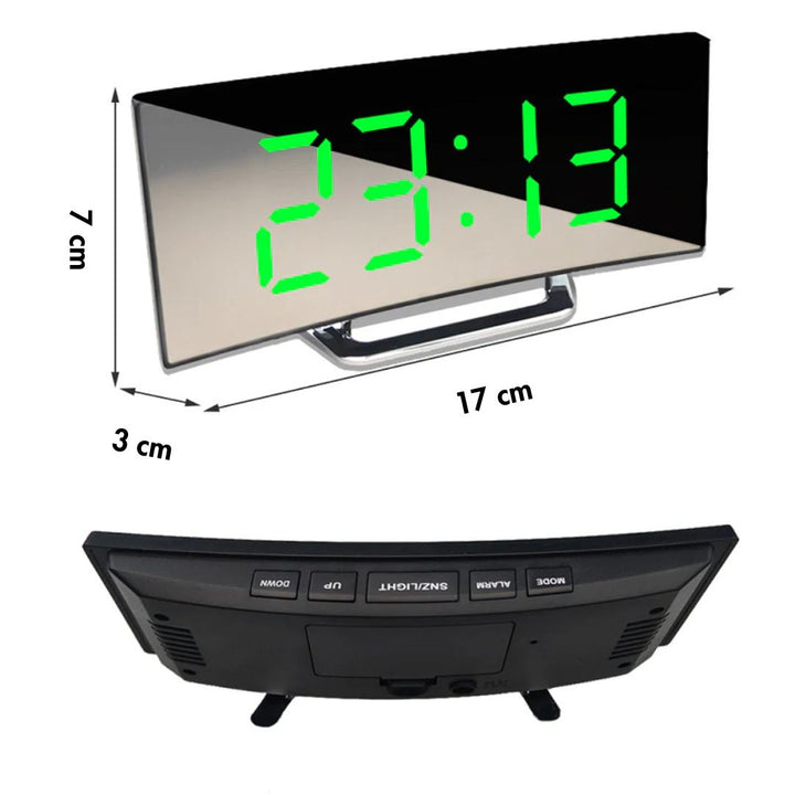 USB-drevet LED vækkeur med buet display for optimal læsning i mørke.