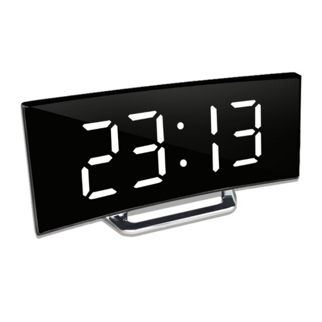 Elegant digitalur med justerbar lysstyrke og moderne buet form.