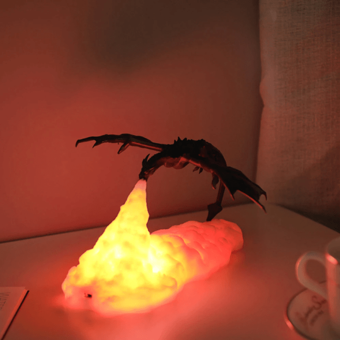 Magisk 3D-printet drage, der fungerer som en fortryllende natlampe.
