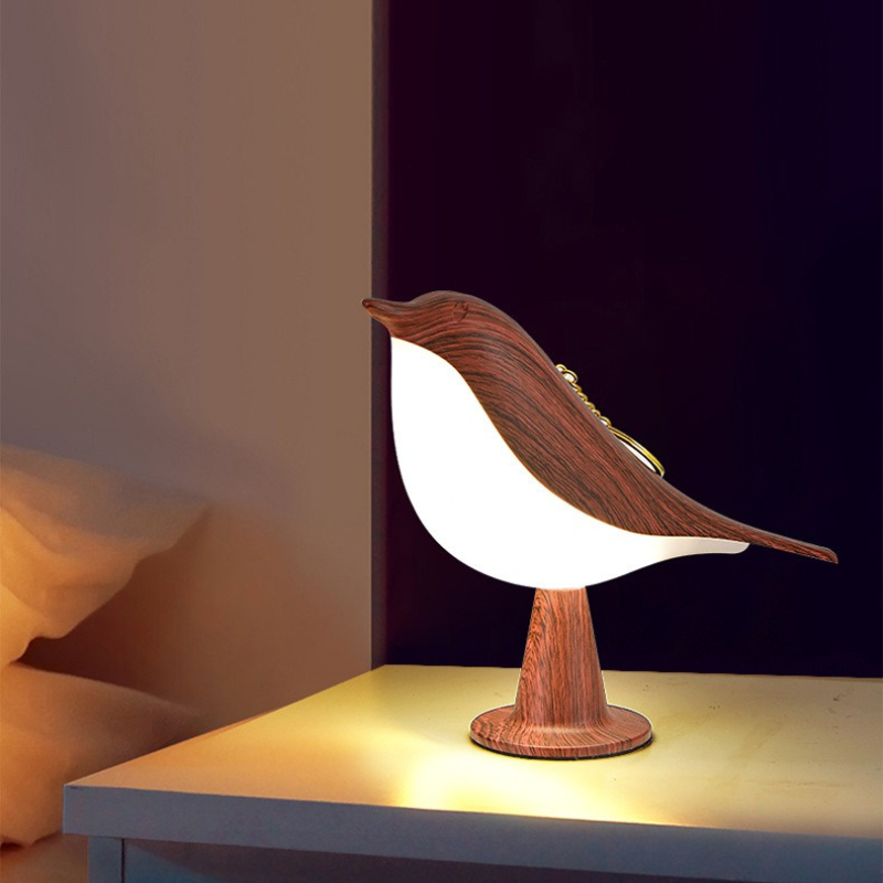 Stilfuld DreamWing designlampe, perfekt som natlampe og stemningslys til moderne indretning.