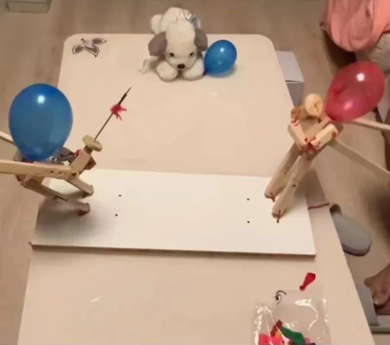 Duelvex dexterity duellspil i håndlavet træ. Et sjovt reaktionsspil for 2 spillere, perfekt til indendørs underholdning.