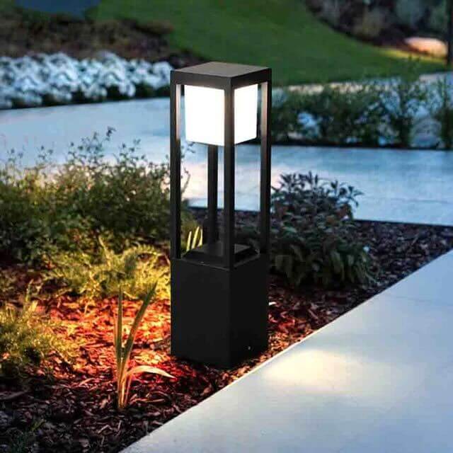 60 cm Solcellelampe Udendørs - Terningformet Havebelysning