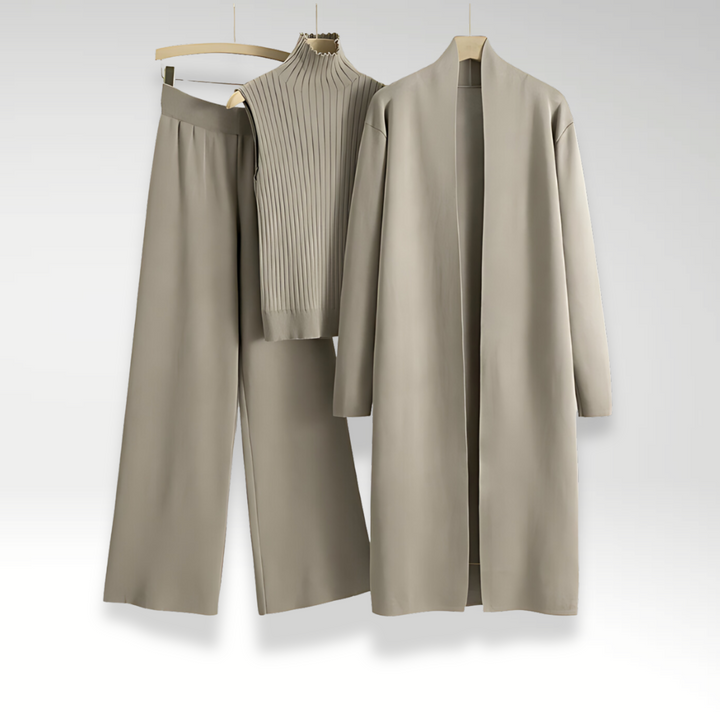 Elegant 3-delt dame blazer sæt med vest og bukser. Ideel til kontor, business & formelle anledninger.
