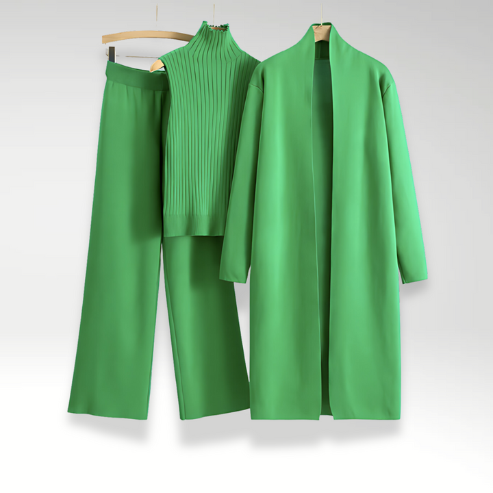 Elegant dame power suit i 3 dele: blazer, vest og bukser. Komfortabelt og stilfuldt til arbejde & særlige lejligheder.