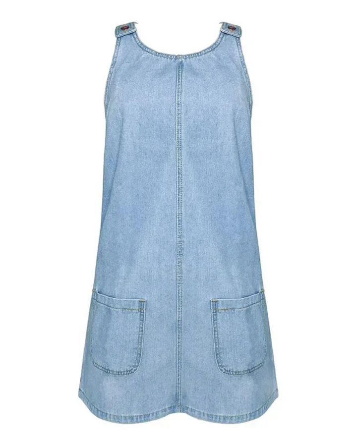 Stilfuld og flatterende dame sommerkjole i blå nuance, ideel til en afslappet men elegant stil.