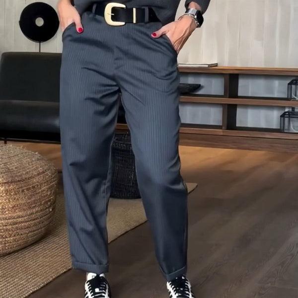 Elegant blå højtaljede stribede damebukser med lige ben for et moderne og komfortabelt look.
