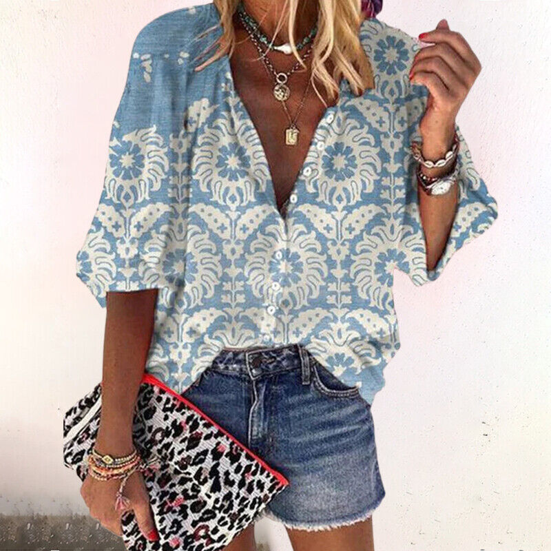 Moderne blomstret damebluse med elegant design. Komfortabel og stilfuld bluse, der passer til alle kvinder.