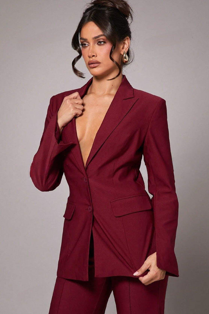 Klassisk bordeaux blazer uden krave til kvinder. Ideel til både professionelle looks og elegante aftener.