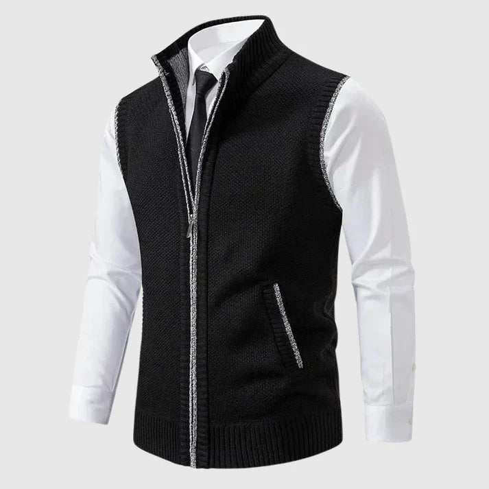 "Elegant brun strikvest til mænd med lynlås og kontrastkanter, perfekt til formelle og afslappede lejligheder."
