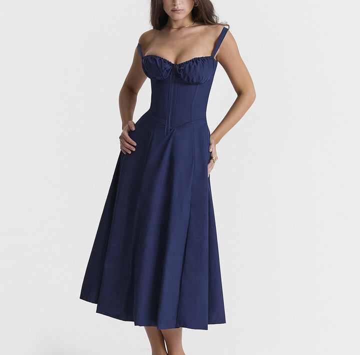 "Elegant Chiara sommerkjole med bustierdesign, sweetheart-udskæring og side-slids for feminin stil og bevægelse"
