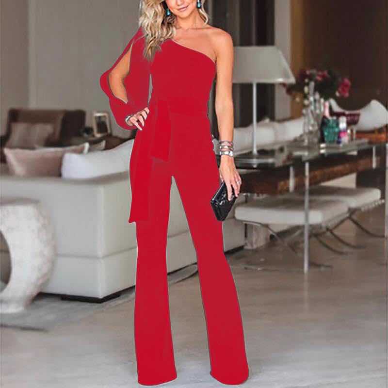 Komfortabel og chic dame jumpsuit til sommerlook og særlige lejligheder.