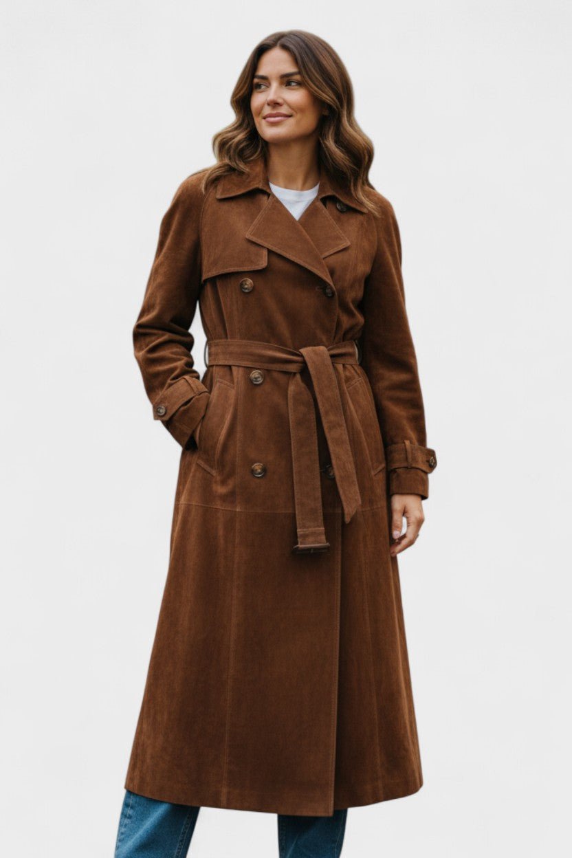 Elegant dame trenchcoat i klassisk stil, perfekt til forår og efterår. Stilfuld modejakke til enhver lejlighed.