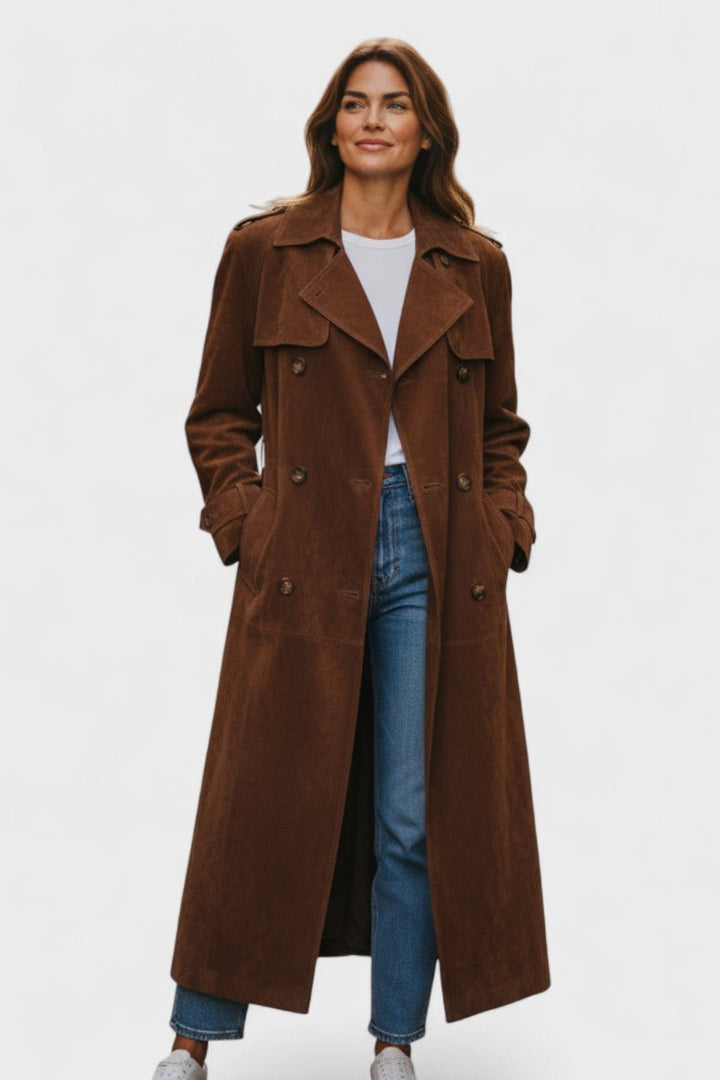 Stilfuld dame trenchcoat ideel til kontorstil. Klassisk overtøj, der tilføjer elegance til din arbejdsgarderobe.