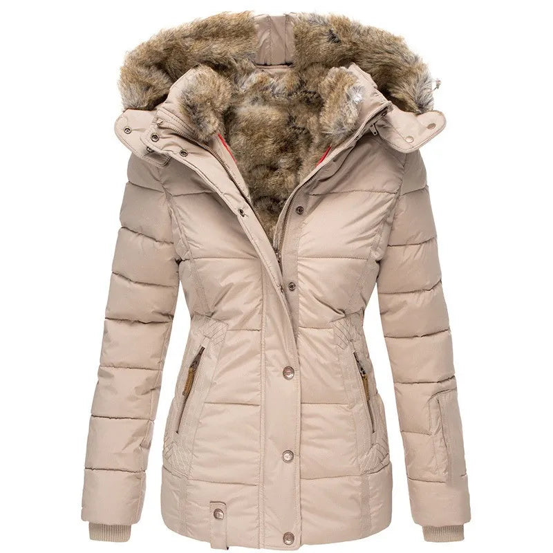 Varm dame vinterjakke med aftagelig pelskrave. Elegant og komfortabel kvindejakke til koldt vejr.
