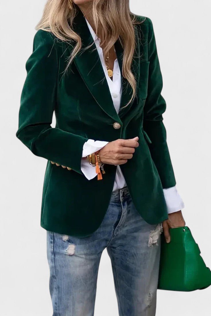 Festlig dameblazer og stilfuld kontorbeklædning. Elegant og moderne snit til kvinder, alsidig mode.