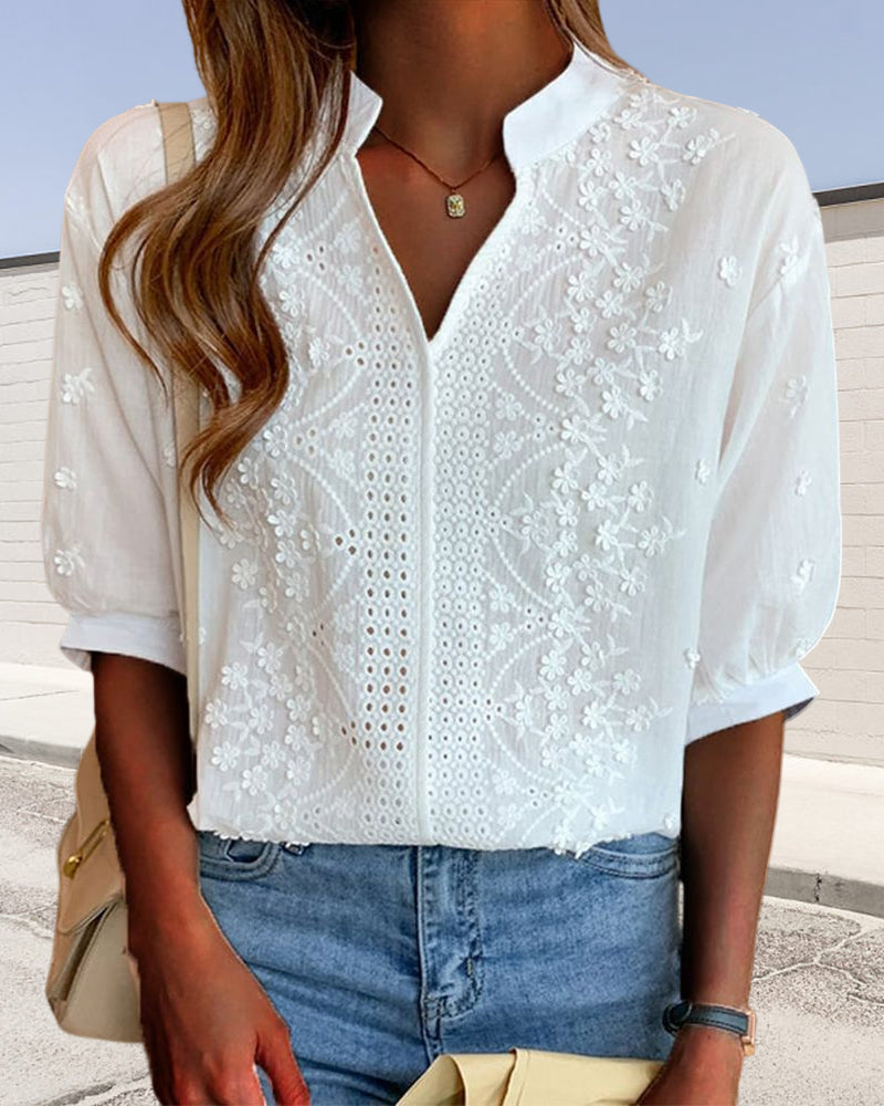 Elegant damebluse i komfortabelt design, perfekt til hverdag og fest. Stilfuld modebluse til alsidig kvindemode.