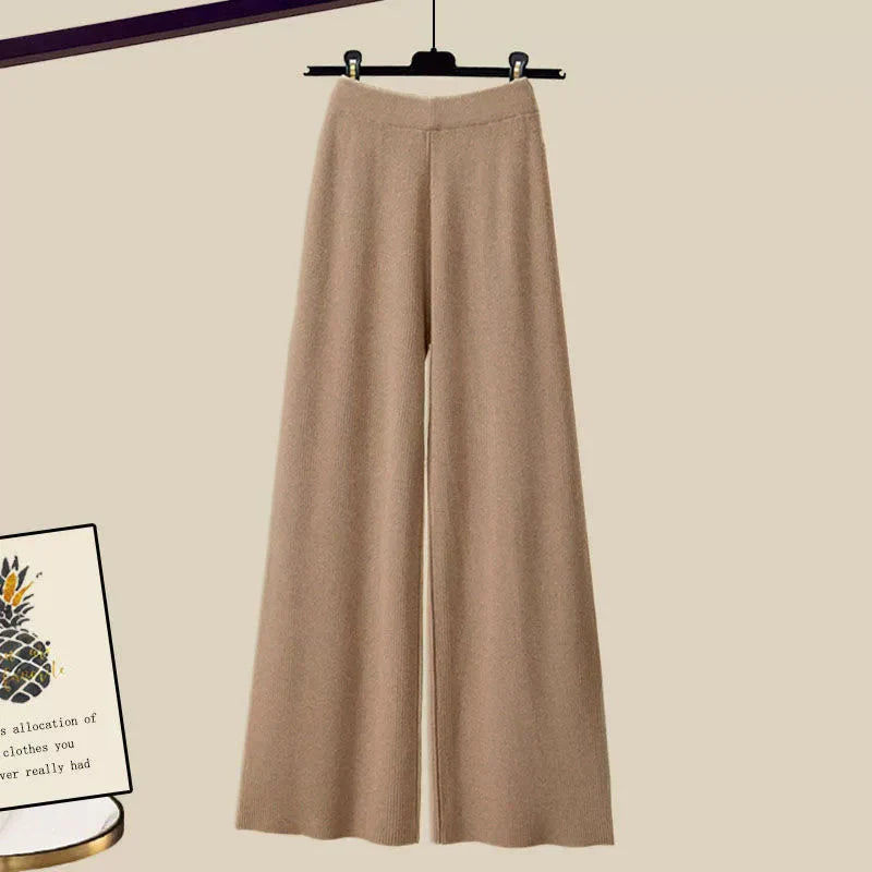 Trendy og praktisk 3-delt damesæt i bomuld/polyester. Perfekt til et elegant hverdagslook eller kontorbrug.