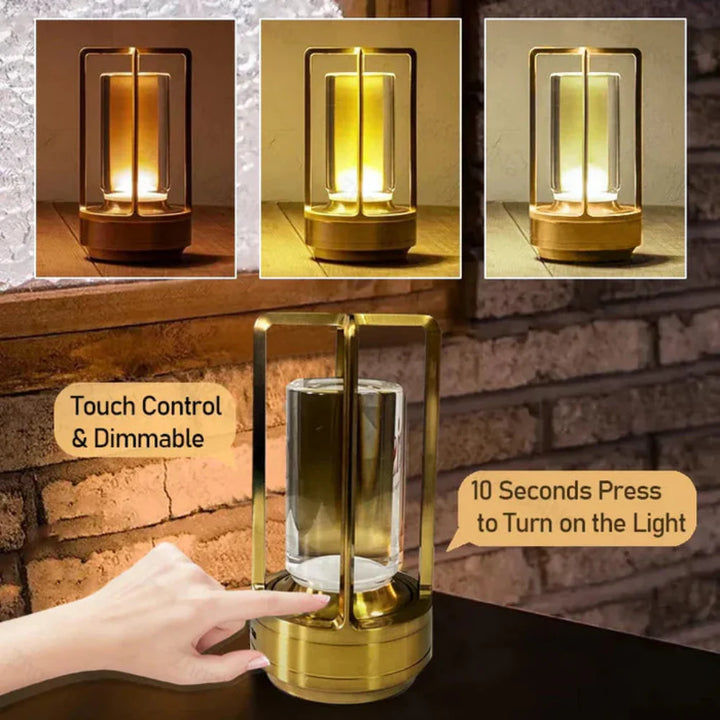 Stemningsfuld sølv LED bordlampe, trådløs, dæmpbar og genopladelig. Elegant touch lampe til hygge.