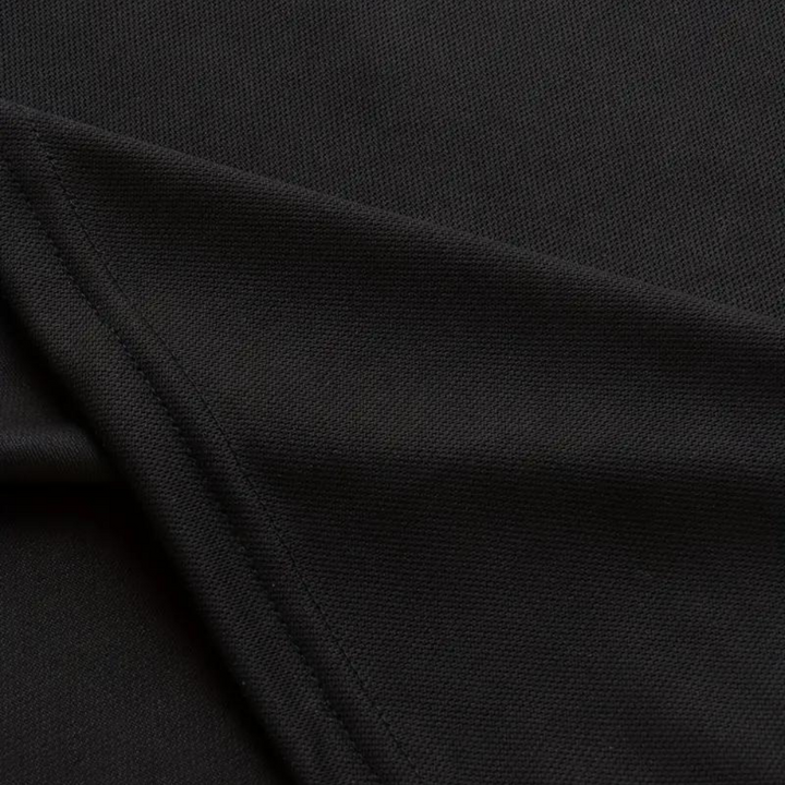 "Elegant herre poloshirt med blomsterkrave og manchetter, slank pasform, perfekt til både casual og formelle lejligheder."