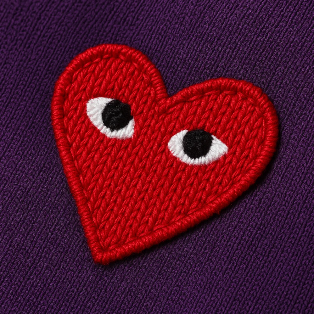 Unik hjerte sweater til kvinder. Stilfuld og komfortabel damestrik, perfekt til at udtrykke mode.