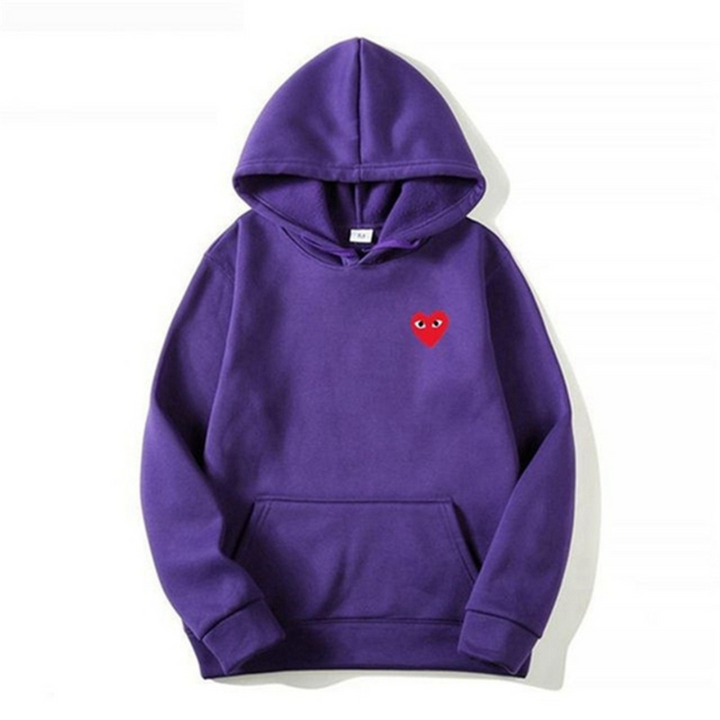 Pullover med hjerte motiv for kvinder. Elegant og komfortabel, perfekt som en del af dametøj.