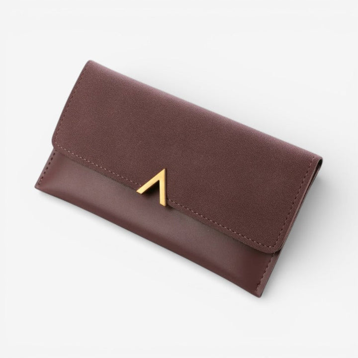 Modebevidst hverdagstaske, der nemt matcher ethvert outfit for et chic look.