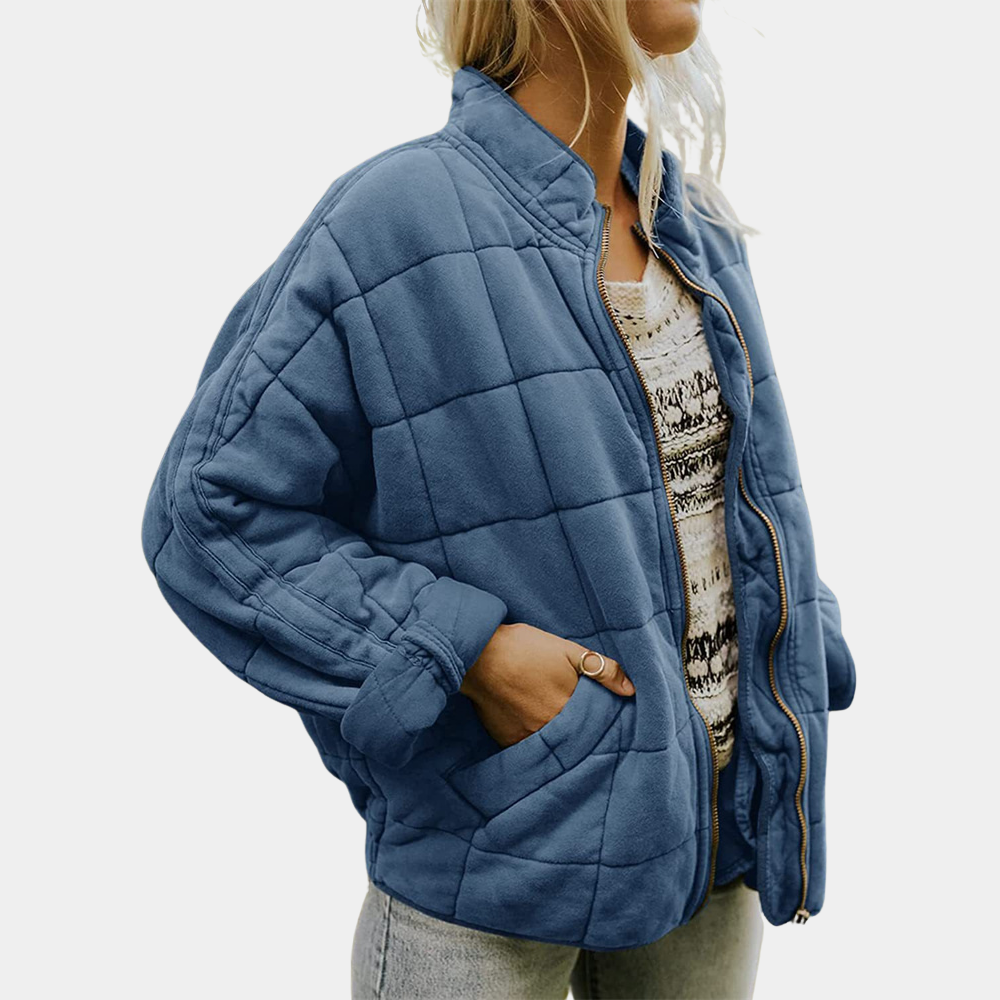 Damejakke med elegant design, komfortabel hverdagsjakke. Alsidigt overtøj til forår, efterår og fritid.