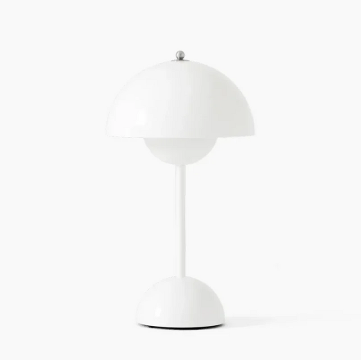 Stilren hvid touchlampe med dæmpbart LED-lys, perfekt som natlampe eller hyggelampe.