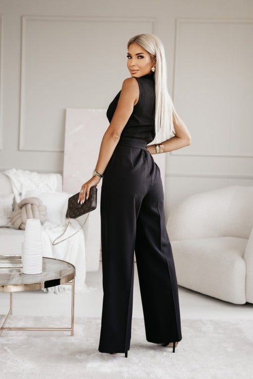 "Elegant jumpsuit til kvinder i eksklusivt design, lange ærmer, slank pasform og flattering talje, perfekt til enhver lejligh