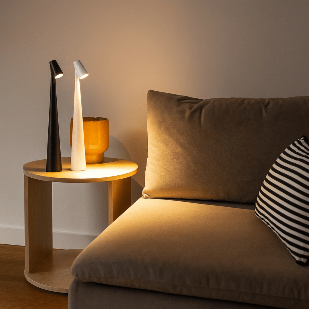 Få hygge med en trådløs, dæmpbar bordlampe – elegant og med lang batteritid.