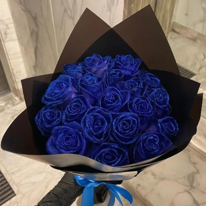 Smuk kunst rosebuket som romantisk bryllups- eller jubilæumsgave. Ideel som elegant dekoration.