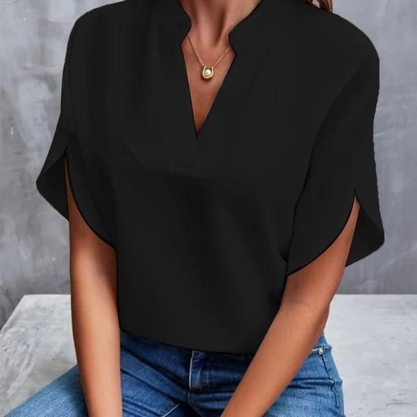 Moderne kvindebluse, elegant og komfortabel. Ideel til hverdag eller en festlig aften.