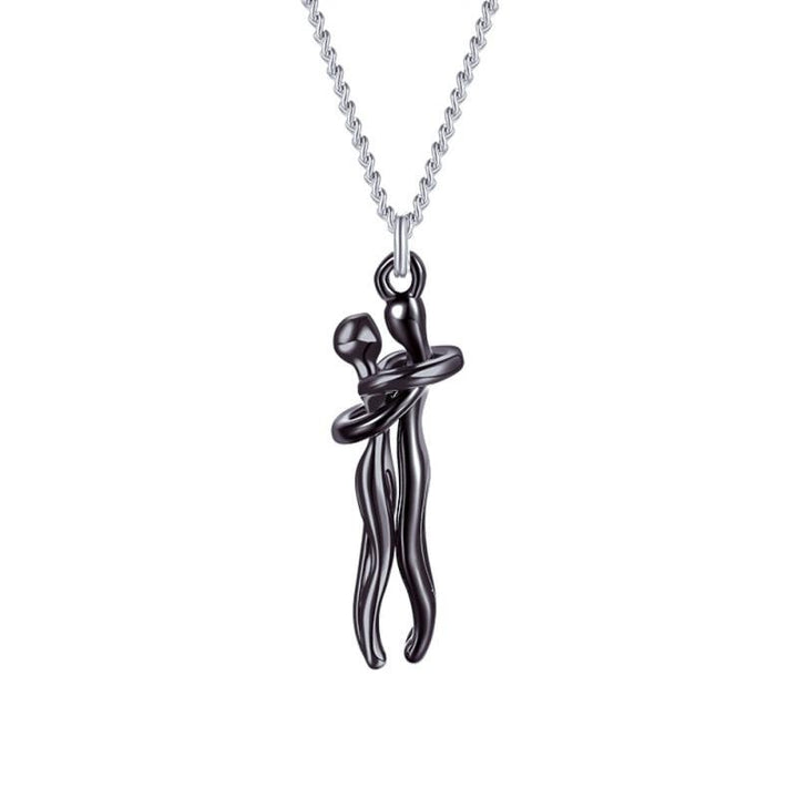 Detaljeret krammehalskæde i poleret metal til kvinder. Et elegant kærlighedssmykke med dyb symbolik.