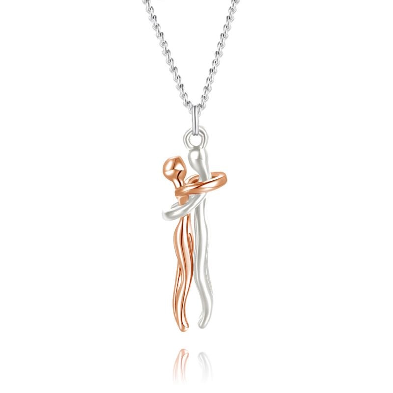 Moderne kvindehalskæde med krammedesign. Elegant gave til hende, et smykke der symboliserer samhørighed og kærlighed.