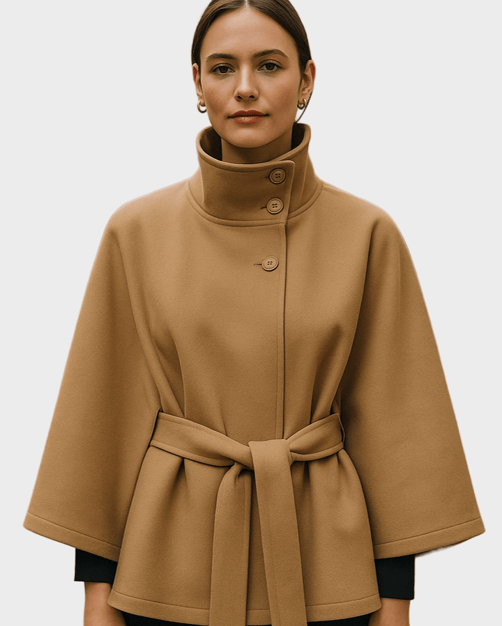 Elegant kvindekappe med bælte i tidløs stil. Perfekt som alsidigt overtøj til damer.