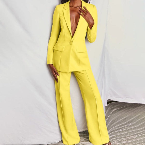 Elegant kvinders blazer- og bukseæt. Perfekt til formelle anledninger og business.