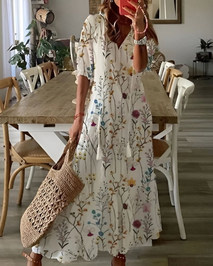 Alsidig kvinders boho sommerkjole; elegant dækkjole, strandkjole eller festivalkjole med afslappet fit.
