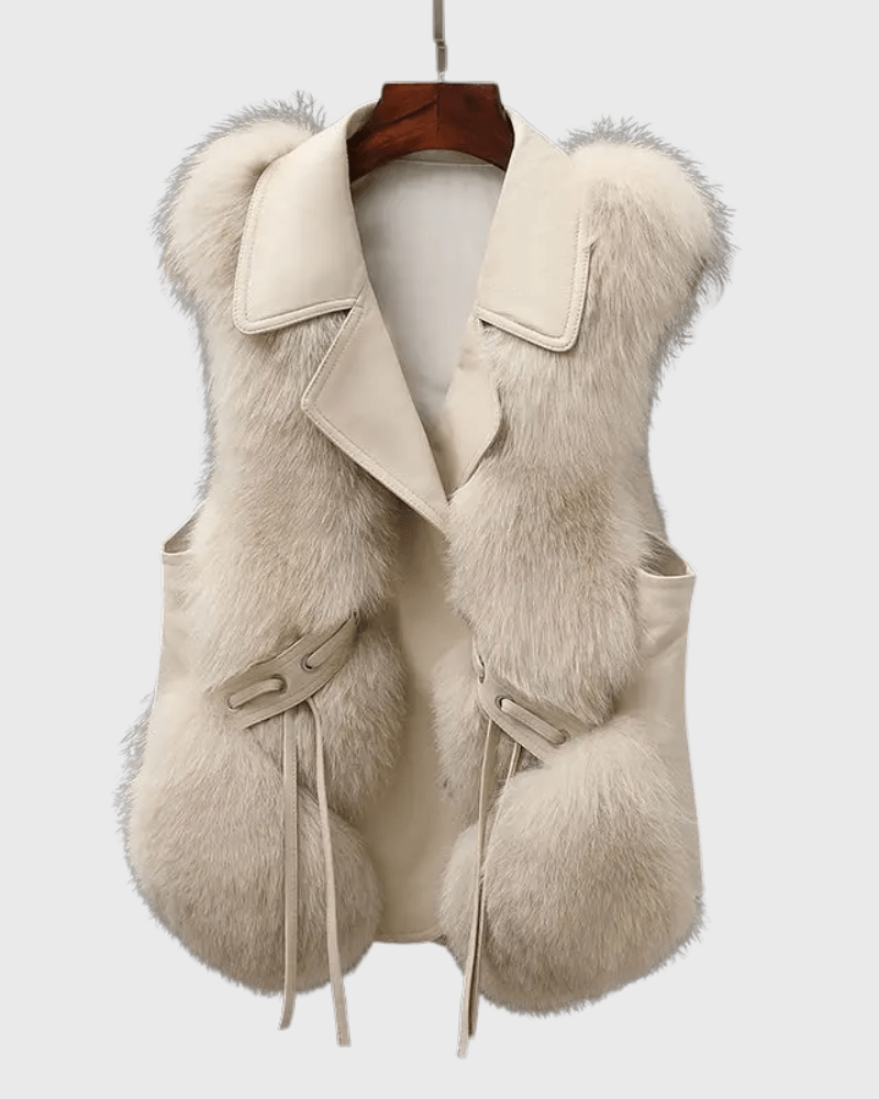 Beige lædervest til kvinder; stilfuld overtøj i premium læder for et sofistikeret look.