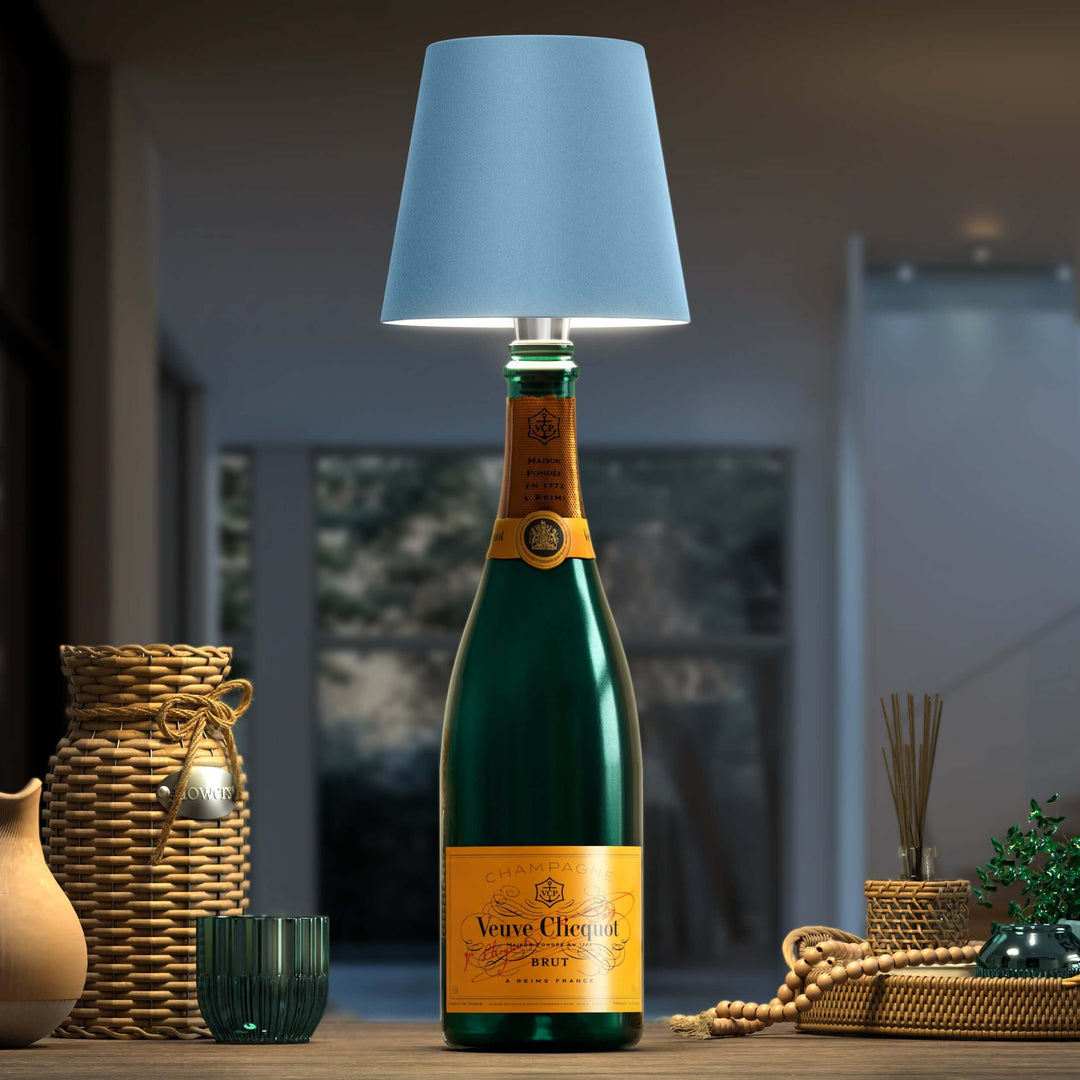 Miljøvenlig LED flaskelampe. Forvandler genbrugte flasker til stilfuld belysning og hygge.