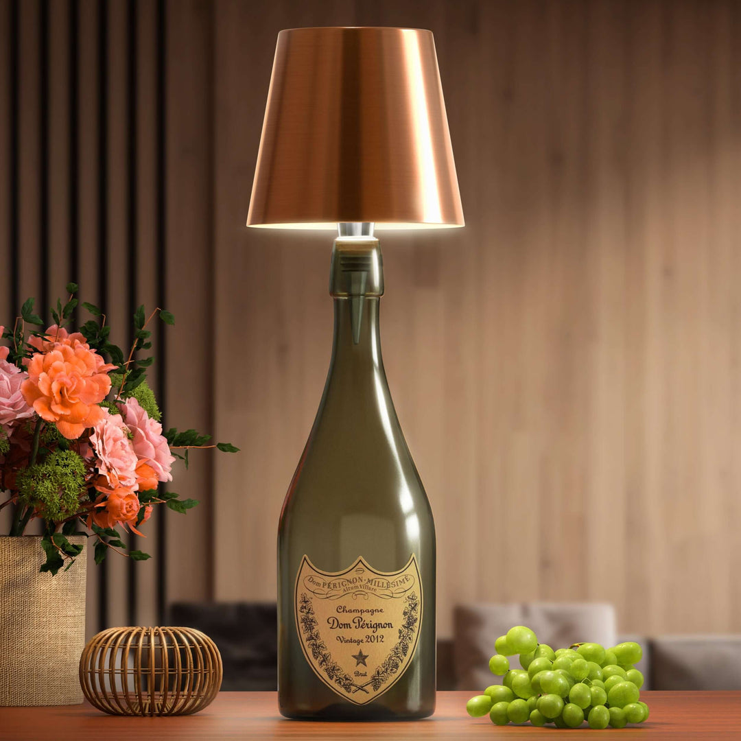 Fleksibel LED flaskelampe til genbrug. Perfekt trådløs bordlampe for hygge i ethvert rum.