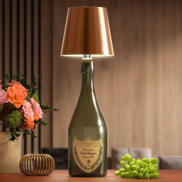 Fleksibel LED flaskelampe til genbrug. Perfekt trådløs bordlampe for hygge i ethvert rum.